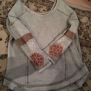 Free People Sweater w Sleeve Detail